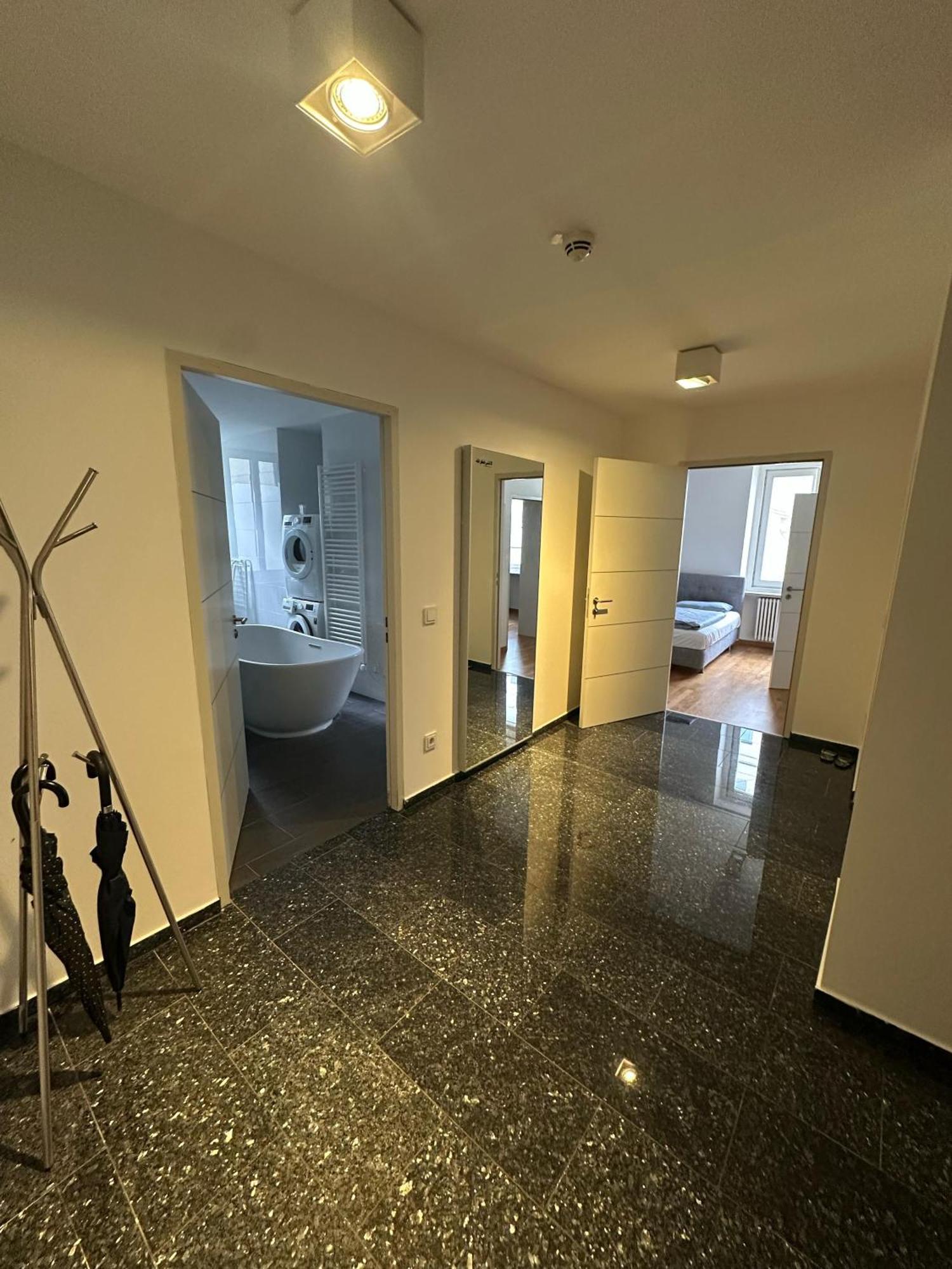 Al Nafurah Apartments München Eksteriør bilde