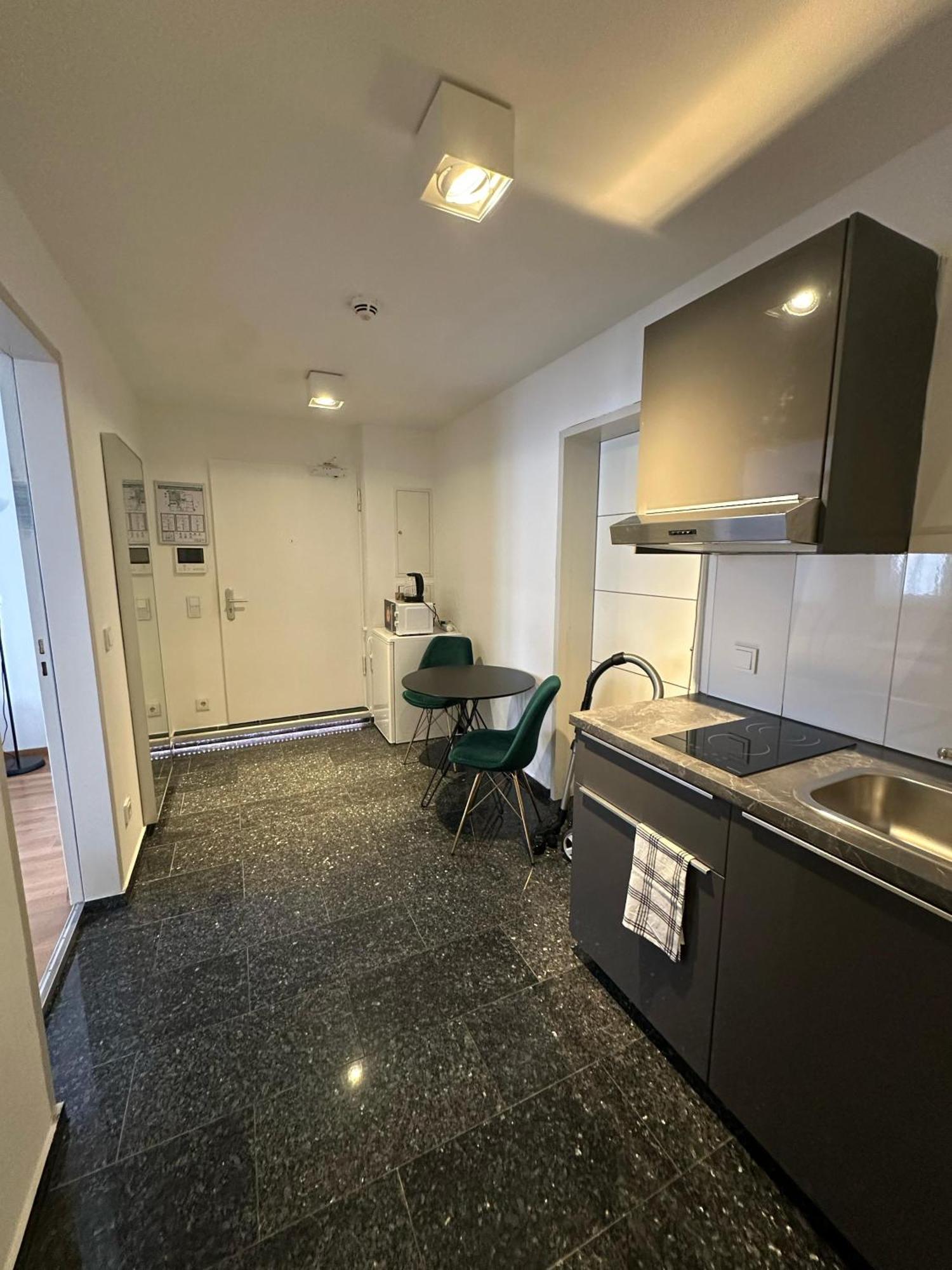 Al Nafurah Apartments München Eksteriør bilde