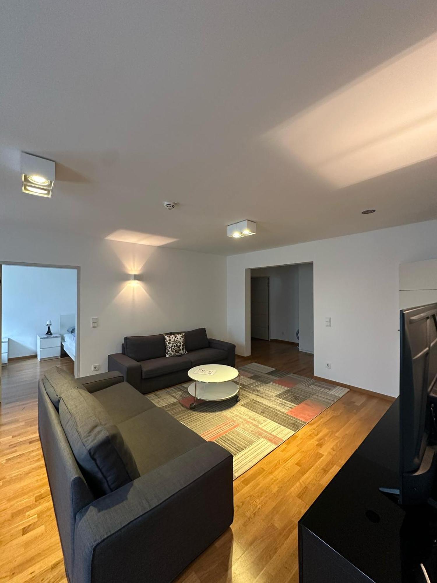 Al Nafurah Apartments München Eksteriør bilde