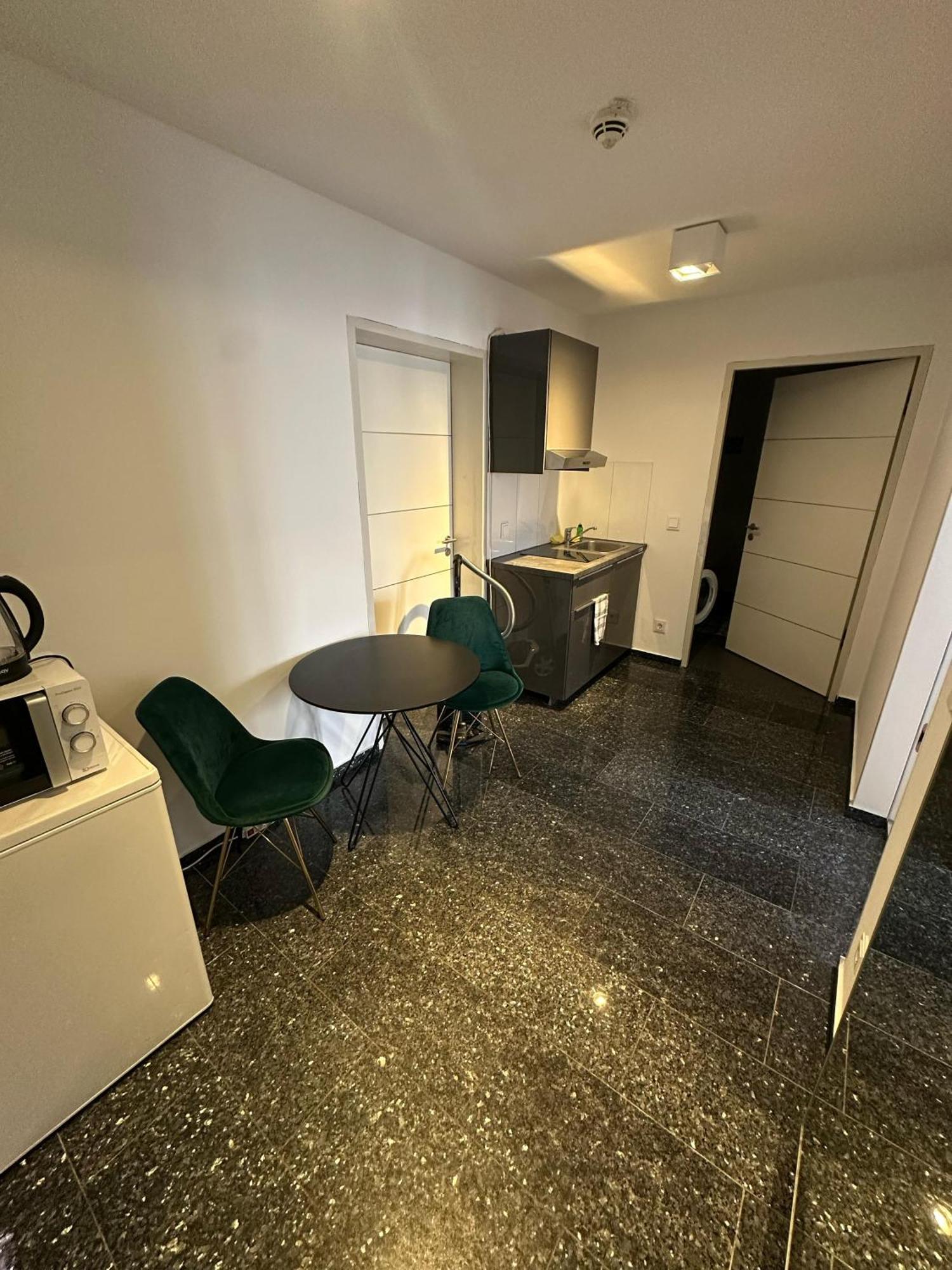 Al Nafurah Apartments München Eksteriør bilde