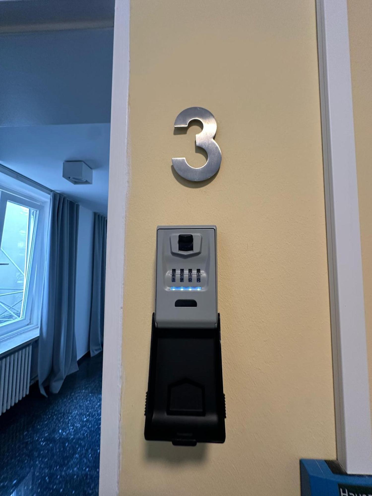 Al Nafurah Apartments München Eksteriør bilde